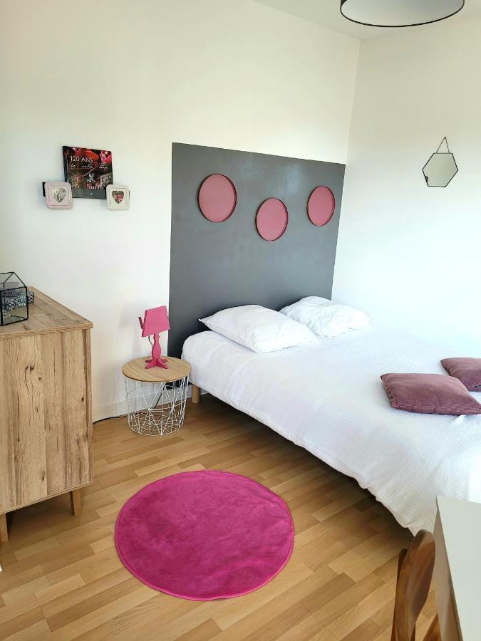 Charmant Appartement Au Coeur Du Centre Ville Кимпер Екстериор снимка