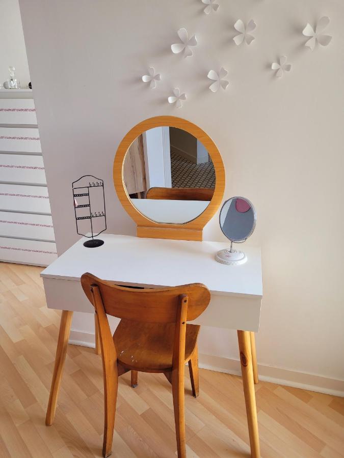 Charmant Appartement Au Coeur Du Centre Ville Кимпер Екстериор снимка