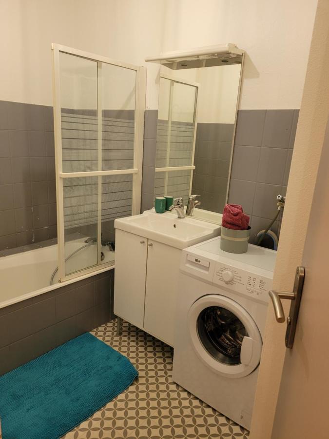 Charmant Appartement Au Coeur Du Centre Ville Кимпер Екстериор снимка